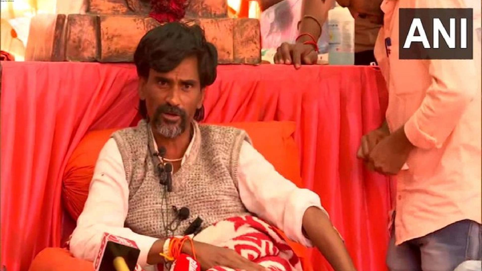 Maratha reservation activist Manoj Jarange Patil refuses to end strike, calls meeting on Wednesday